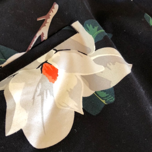 Banana Republic Cropped Floral Pants - Picture 6 of 7